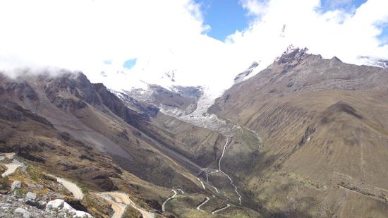 Beim gleichen Halt - der Blick auf den Huascaran wurde uns leider durch ein paar Wolken verwehrt