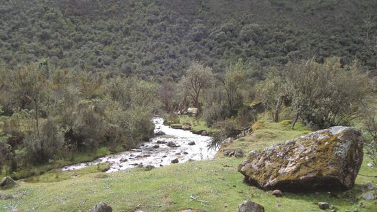 Einige malerische Bilder auf dem Weg zum Camp im Paria Tal