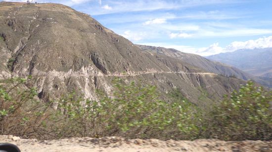 Strasse von Cashapampa nach Caraz - nichts für jemanden mit Höhenangst 