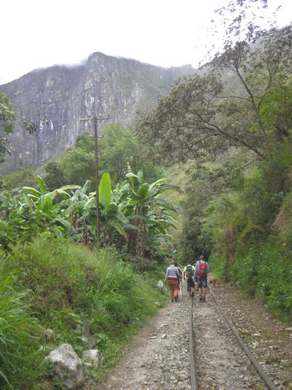Nach der Mittagspause - der Anfang unserer zweistündigen Wanderung nach Aguas Calientes