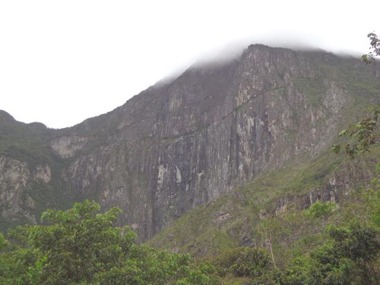 Dort oben führte einer der alten Inka Wege vorbei... ist aber heute unbegehbar