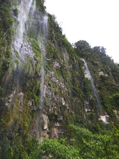 Bei einer kurzen Rast... Wasserfälle und...