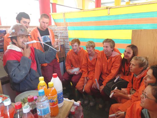 ... zündet man die Zündschnur an, wirds für unserem Guide aber ungemütlich 