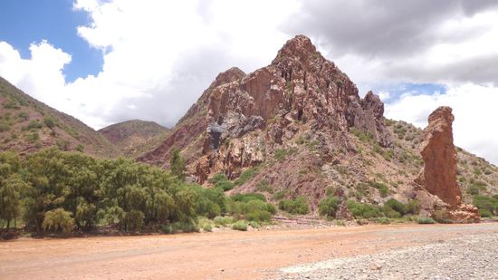 Rechts der Felsen mit Namen La Torre