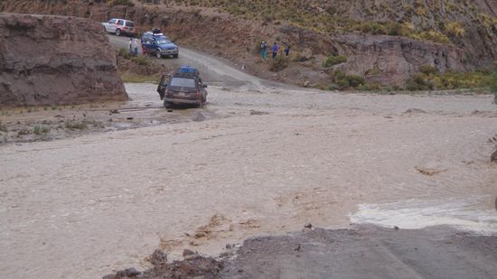 Zwischen Uyuni und Tupiza... da ist einer steckengeblieben 