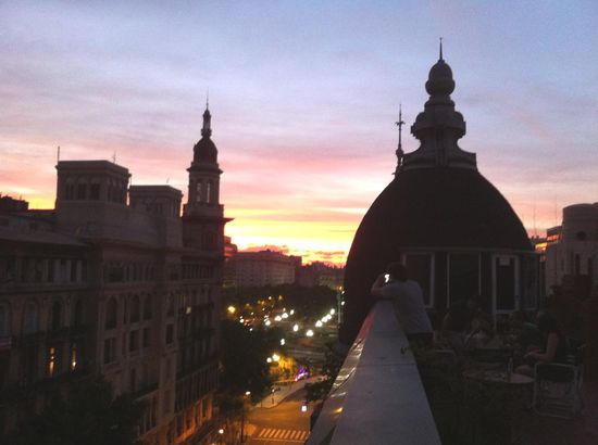 Sonnenuntergang auf der Dachterrasse im Hostel in Buenos Aires