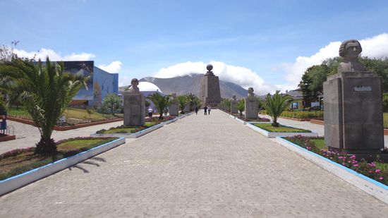 Die vermeintliche Mitte der Welt (Mitad del Mundo)