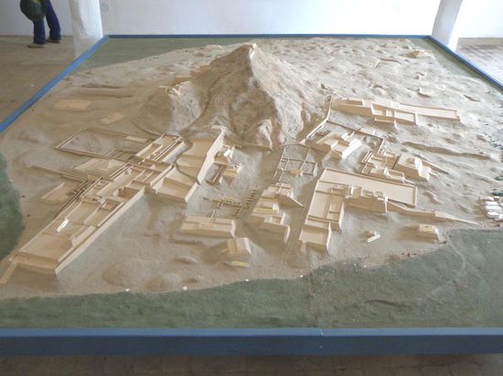 Der ganze Komplex in einem Modell rekonstruiert