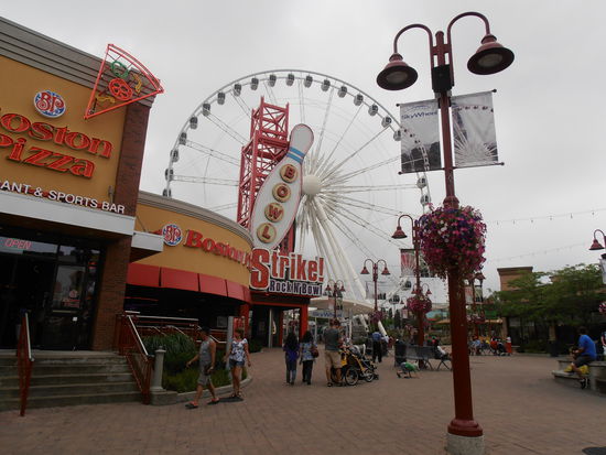 Der Zugang zu den Wasserfällen, Las Vegas im Kleinformat.