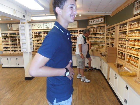 Er ist zwar immer hungrig, bekommt aber wirklich genug zu essen