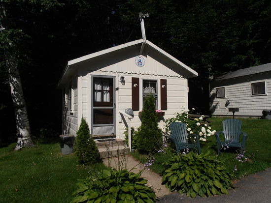 Unser Mini-Bungalow mit 2 Schlafzimmern, Wohnküche und Bad