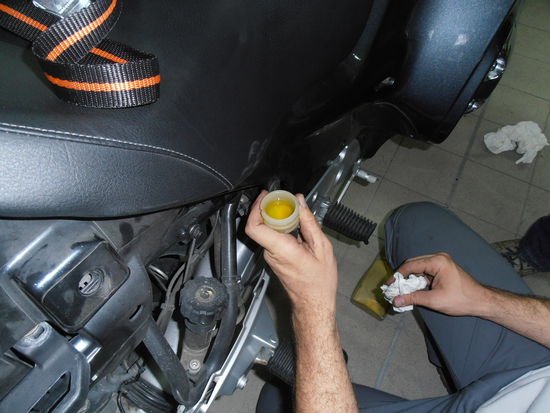 Hier kann man es noch besser sehen, die Fotos werde ich mal meiner Werkstatt zeigen