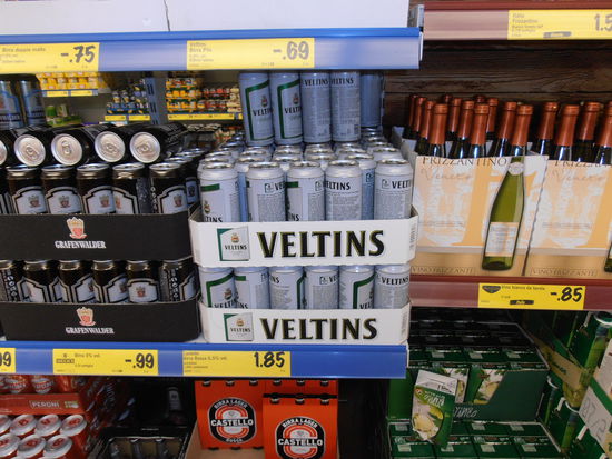 Unterwegs nach Messina, ach schauen wir mal, was es beim Lidl so gibt. Bier aus dem Sauerland, meiner Heimat