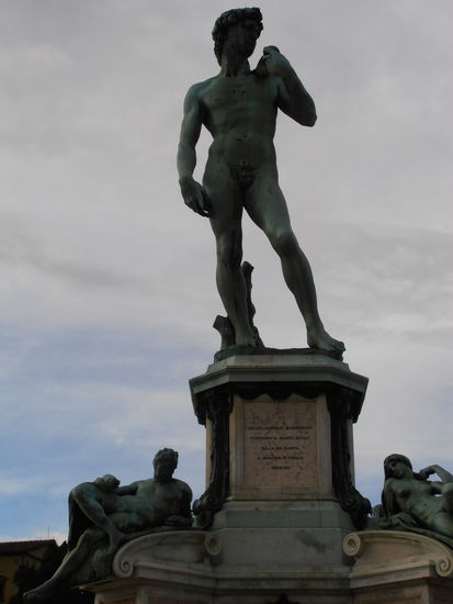 Speziell bei den Damen, ein sehr begehrtes Fotoobjekt, auch wenn sie sich dabei immer kichernd die Hand vor den Mund halten.