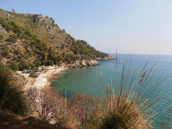 Tolle Badebuchten auf dem Weg nach Neapel