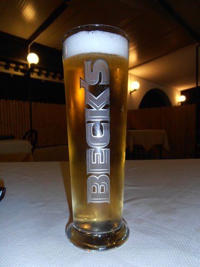 Nach der Fahrt ist das erste Bier immer das schönste, obwohl dies gar nicht im Magen ankommt, sondern auf dem Weg dorthin verdampft.