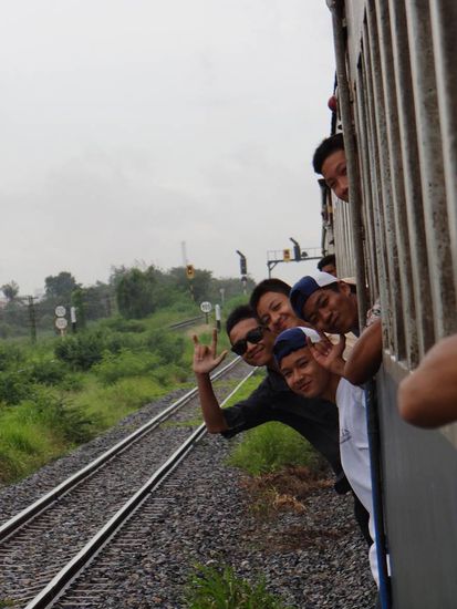 und die freundlichen neugierigen Thailänder...
