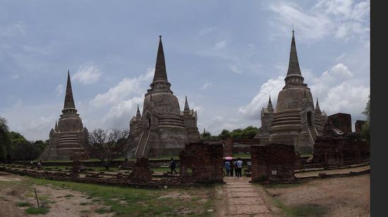 Goodbye Ayutthaya, goodbye Thailand. Im nächsten Urlaub wollen wir auf jeden Fall mehr vom Norden des Landes sehen und eines der angrenzenden Nachbarländer bereisen...
Bis bald...
&amp;#3588;&amp;#3635;&amp;#3585;&amp;#3621;&amp;#3656;&amp;#3634;&amp;#3623;&amp;#3629;&amp;#3635;&amp;#3621;&amp;#3634;...
Meike, Anja und Matthias