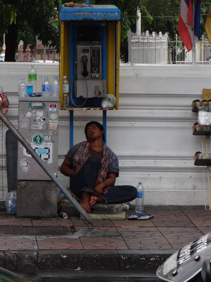 unsere Mittagspausen machen wir aber trotzdem so, wie wir es wollen und nicht wie die Thais...