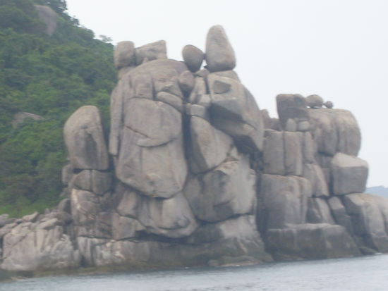 Wie gestapelt sehen die Felsen hier aus...