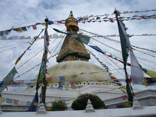 Bodnath Stupa Kathmandu - ein tibetisches, friedliches Leben rund um dieses wunderbare Heiligtum