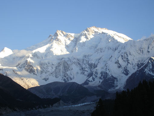 Ist er nicht umwerfend? Nanga Parbat, 8.125 m hoch