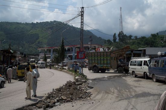 Balakot nahe der Line of Control zu Kaschmir. In dieser Stadt wütete das Erdbeben 2005.
