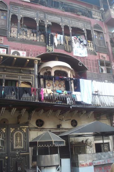 Coco's Cafe, an artist's paradise. Der Besitzer hat auch viele seiner Gemälde im ganzen Haus ausgestellt.