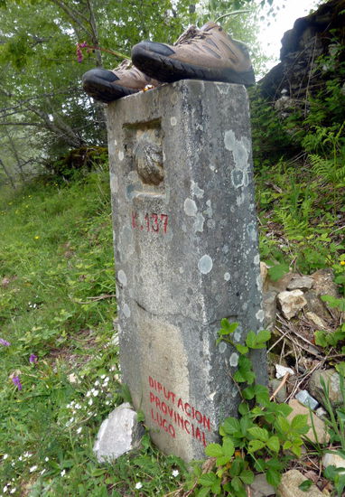 Ein paar Schuhe waren übrig.