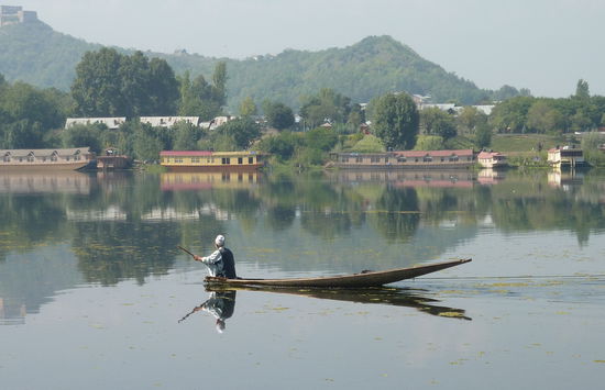 Das normale Transportfahrzeug in Srinagar