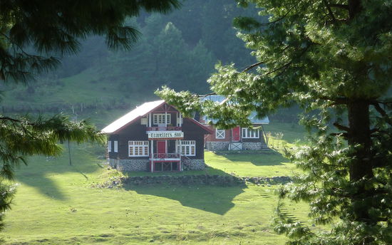 Eine Touristenunterkunft in den Bergen